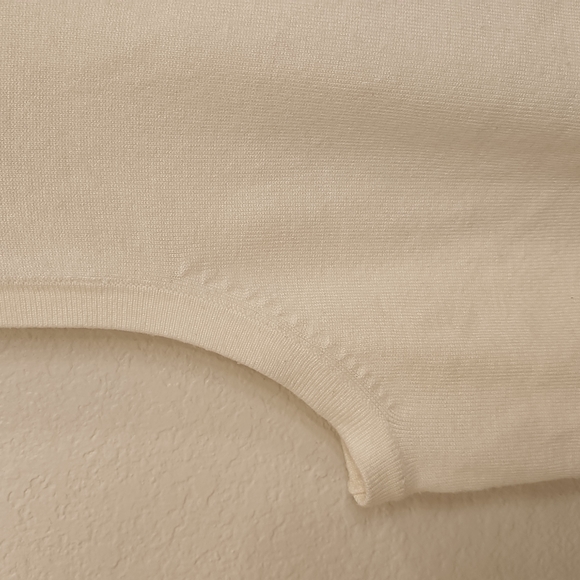 Audrey and Grace Women's Sweater Vest - Picture 4 of 5